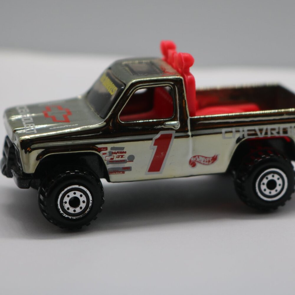 Hot Wheels Racing Metals Chevy Truck 1994 loose excellent diecast 1/64